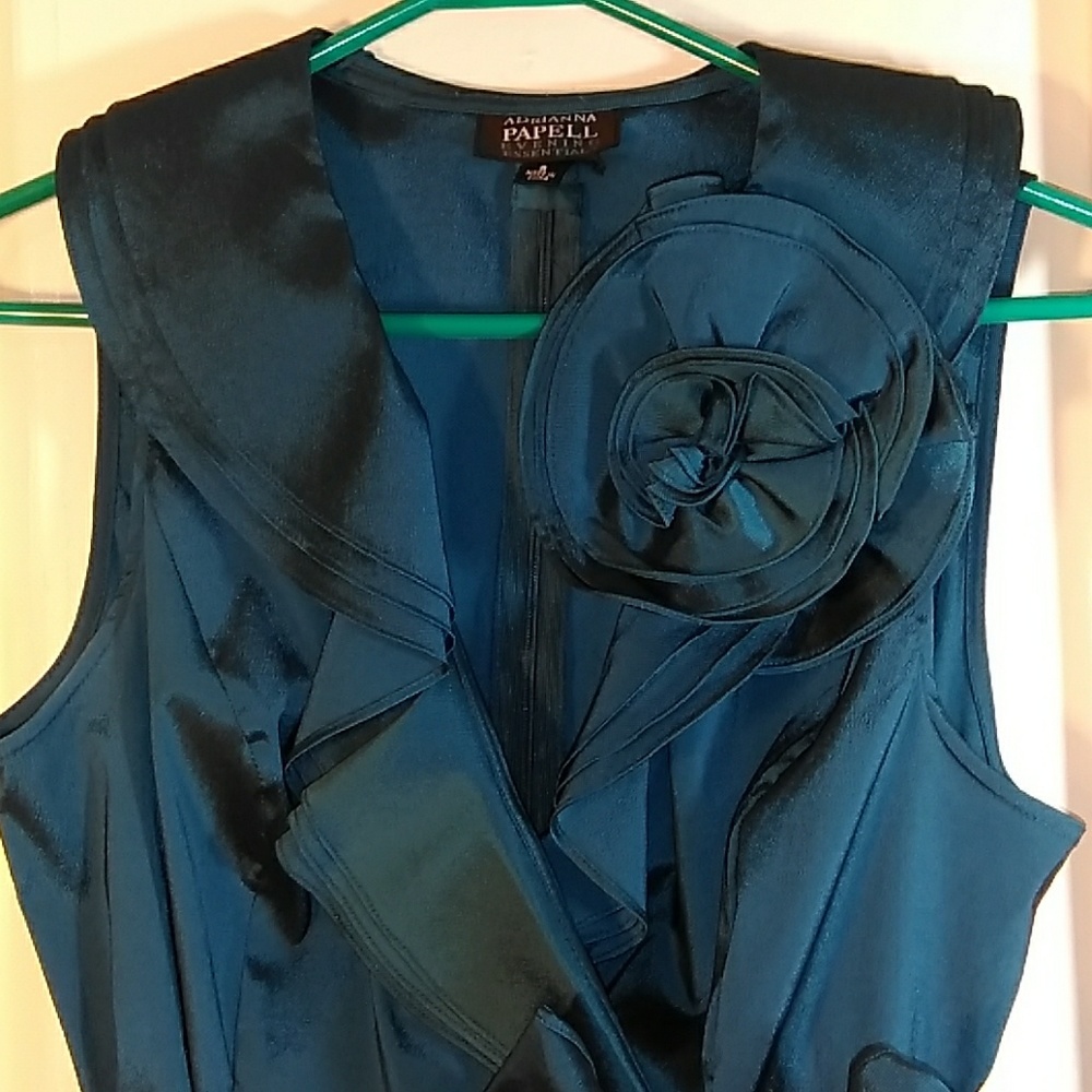 Adrianna Papell evening blouse sz8 Teal ruffles